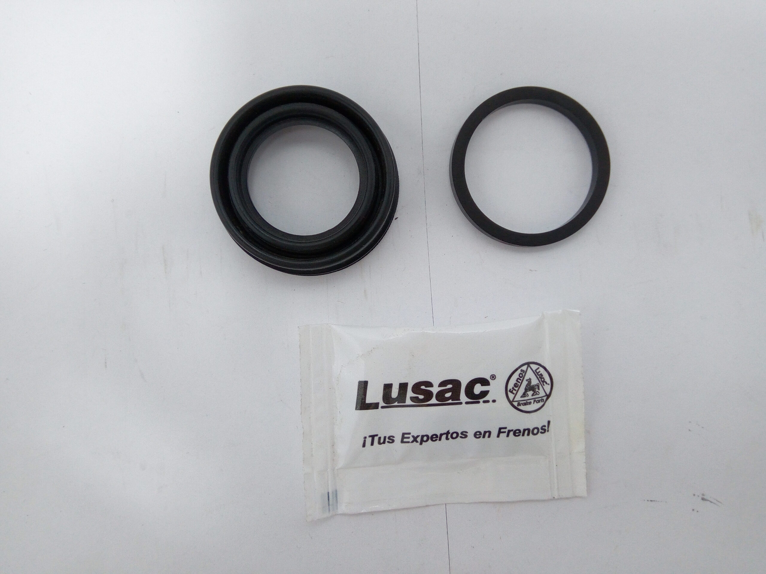 REPUESTO FRENO DISCO FORD TRUCK ESCAPE 2001-2007 F-350 2005-2010 F-250 2008-2010 TOYOTA TRUCK RAV4 2001-2005 HILUX PICK UP 1989-1995 NISSAN MAXIMA 1984-1988 DELANTERO CON FRENO TAMBOR TRASERO BLANDO 60.3 MM 2 3/8"
