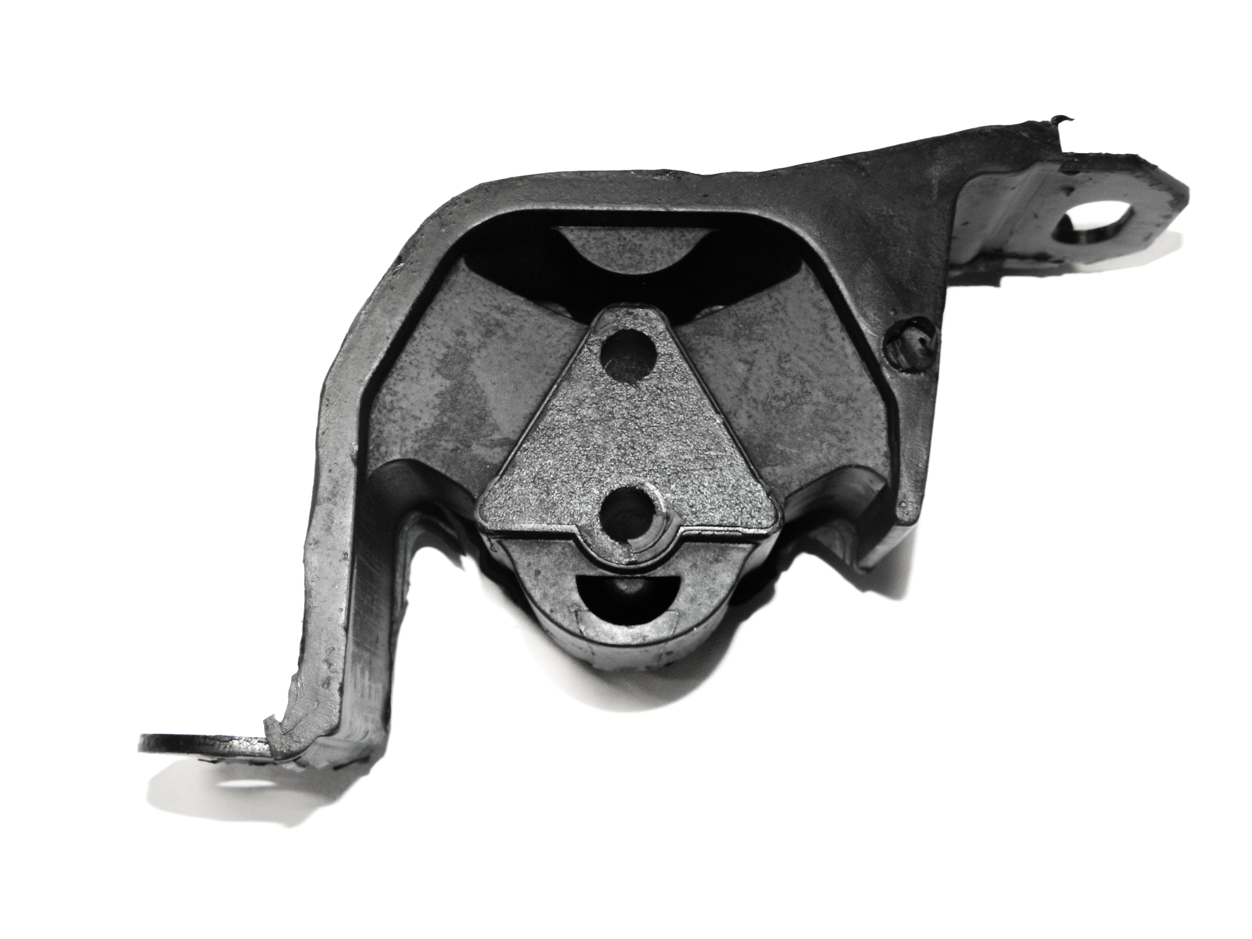SOPORTE TRANSMISION CHEVROLET CHEVY C2 4L 1.6 LTS 2004-2009 CHEVY JOY 4L 1.6 LTS 1997-2008 CHEVY MONZA 4L 1.6 LTS 1997-2008 CHEVY POP 4L 1.6 LTS 1997-2008 CHEVY SWING 4L 1.6 LTS 1997-2008 CHEVROLET TRUCK TORNADO 4L 1.8 LTS 2012-2013 DELANTERO IZQUIERDO