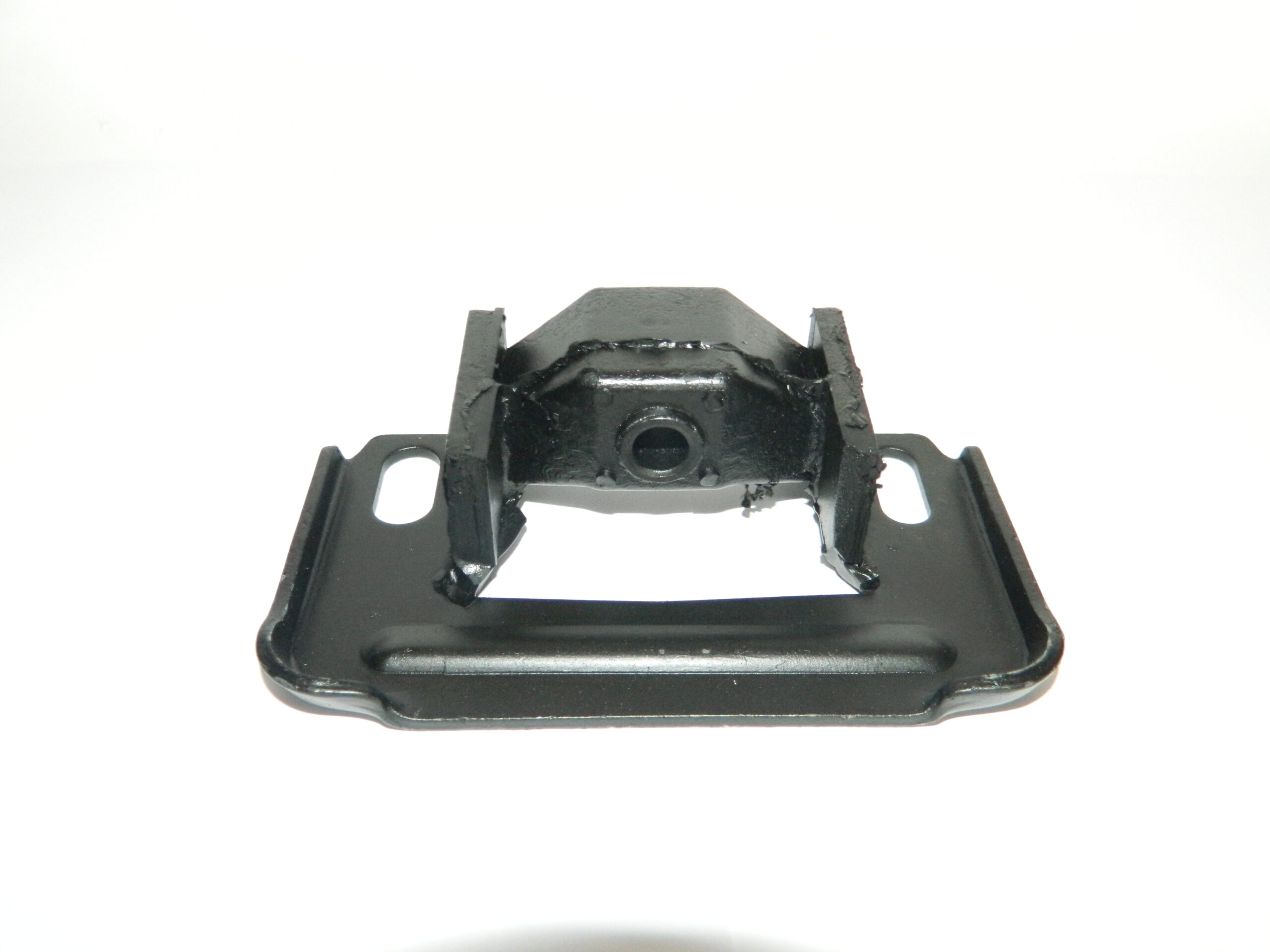 SOPORTE TRANSMISION NISSAN TSURU III 4L 1.6 LTS 1992-2014 TSURU III 4L 2.0 LTS 1992-2014 SENTRA GS-S 4L 2.0 LTS 2000-2000 SENTRA GX-E 4L 1.8 LTS 2000-2006 SENTRA LE 4L 1.8 LTS 2003-2003 SENTRA S 4L 1.8 LTS 2004-2006 DELANTERO